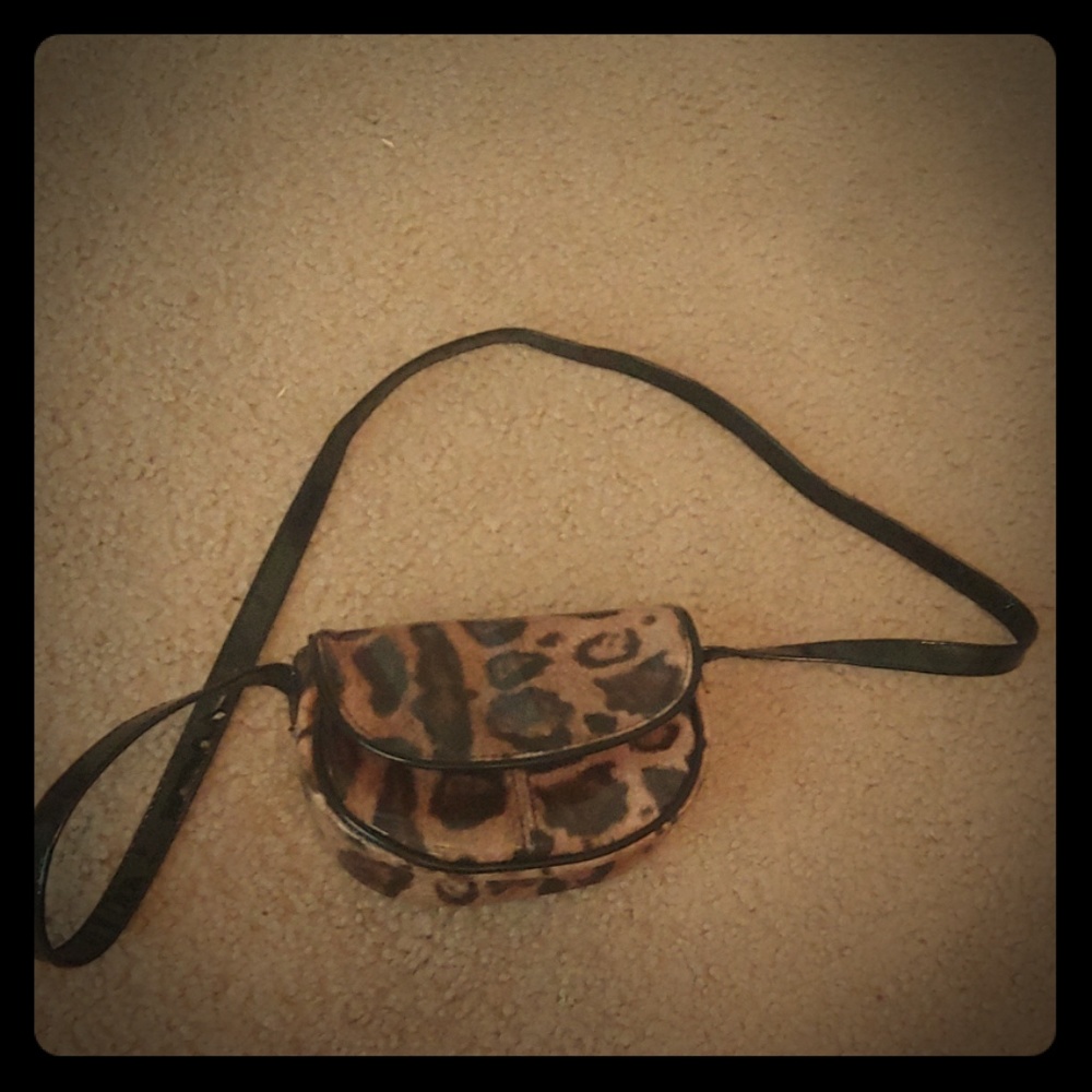 Tiny cheetah print purse